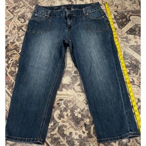 Woman's lane Bryant denim capris size 16, stretch,